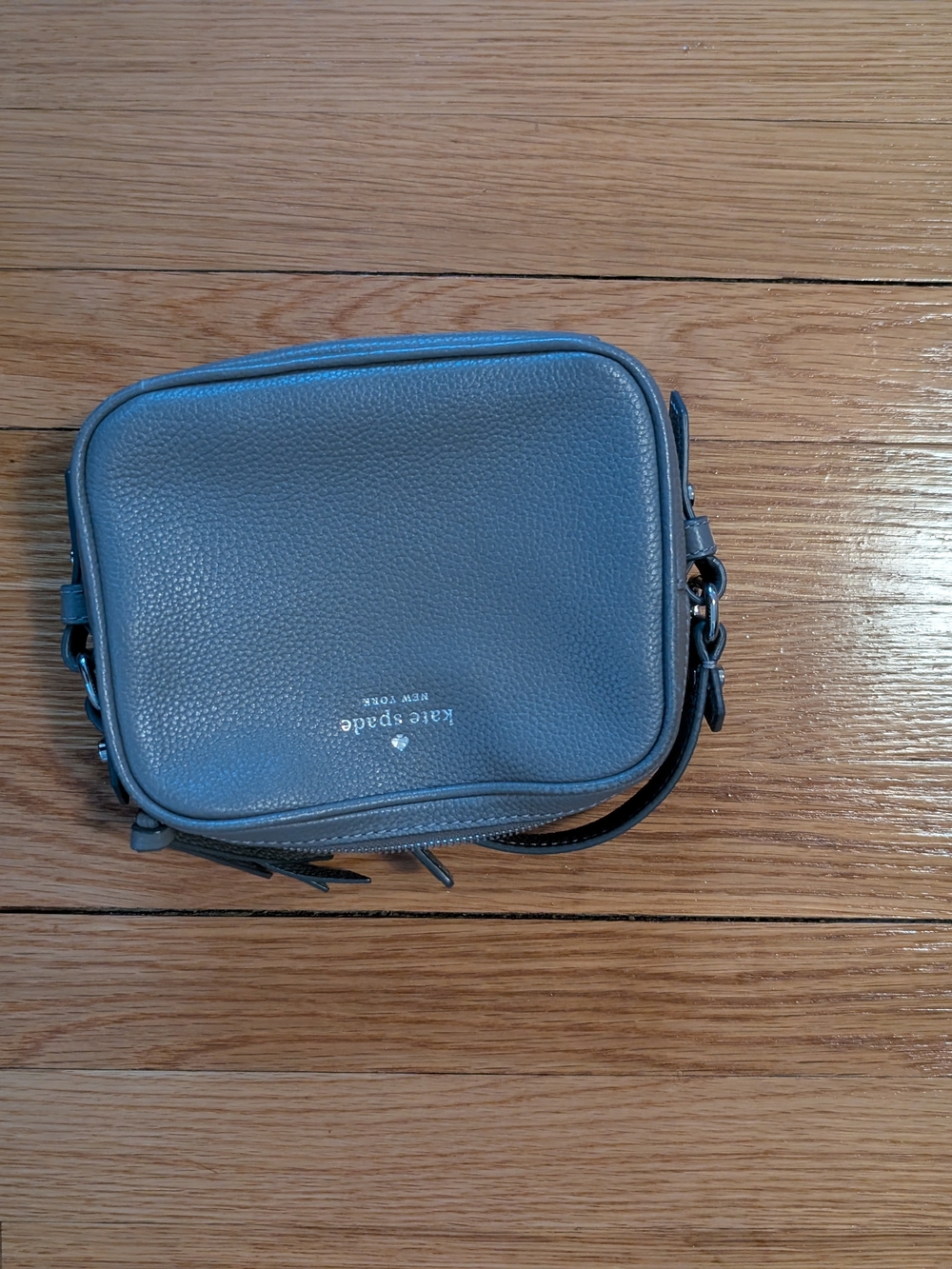 kate spade pebble leather belt bag in Grey
